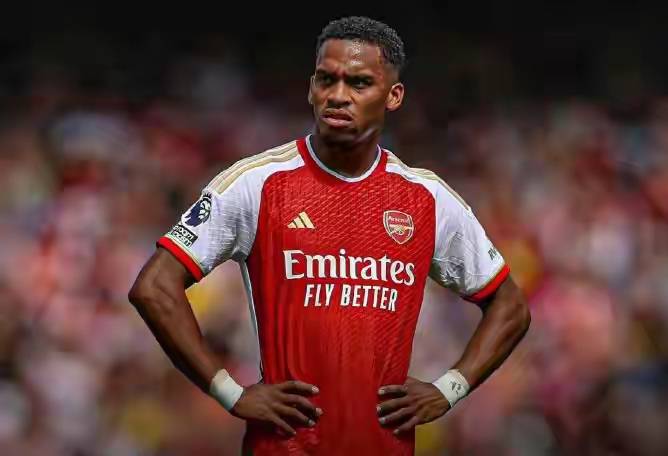 阿森纳夏窗大地震！挥泪斩马谡套现5000万主力，塔帅狂砸1.25亿德甲双星再造新王朝